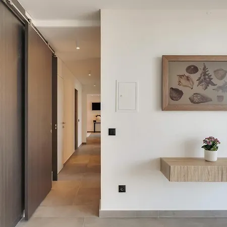 Ocean & Pool Retreat By Hostwise בית נופש