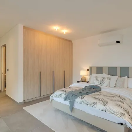 Ocean & Pool Retreat By Hostwise *